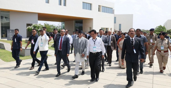 भारतीय व्यवसायीलाई सूचना प्रविधि क्षेत्रमा लगानी गर्न प्रधानमन्त्रीको प्रचण्डको आग्रह